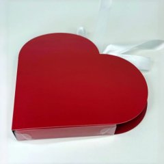 Коробка-книжка на 9 конфет "Сердце" Красная 15,5х15,5х3 см 52402